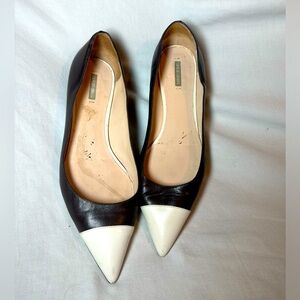 Georgio Armani Black and White Pointed Toe Flats - Size 39 US 8.5 - GOOD USED